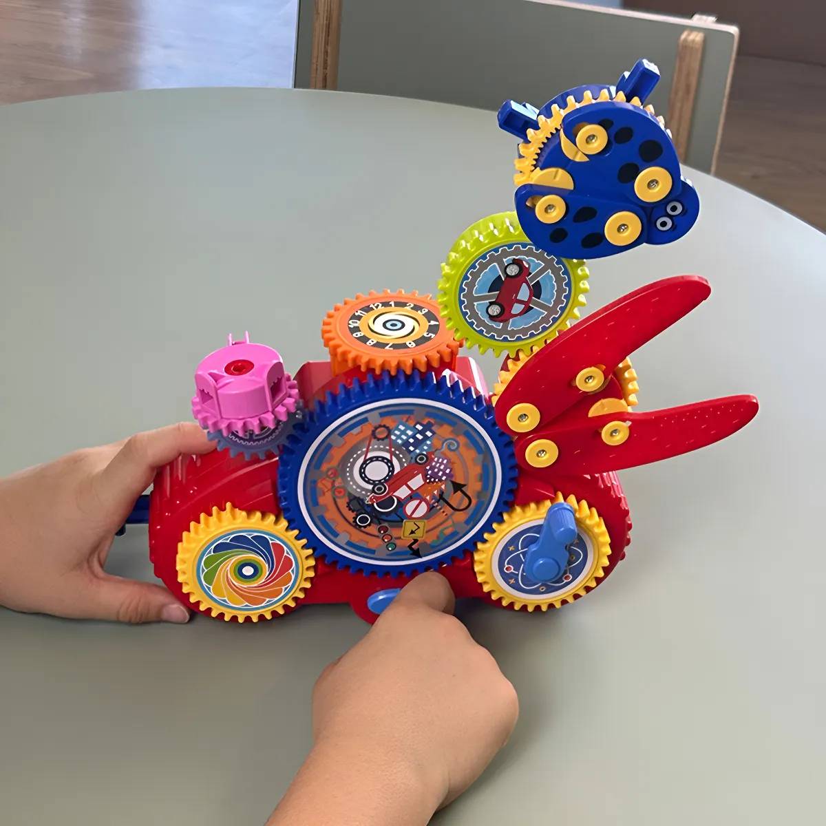 Brinquedo Montagem Com Engrenagens Carro Elétrico Pequeno Vermelho - JXT-88904