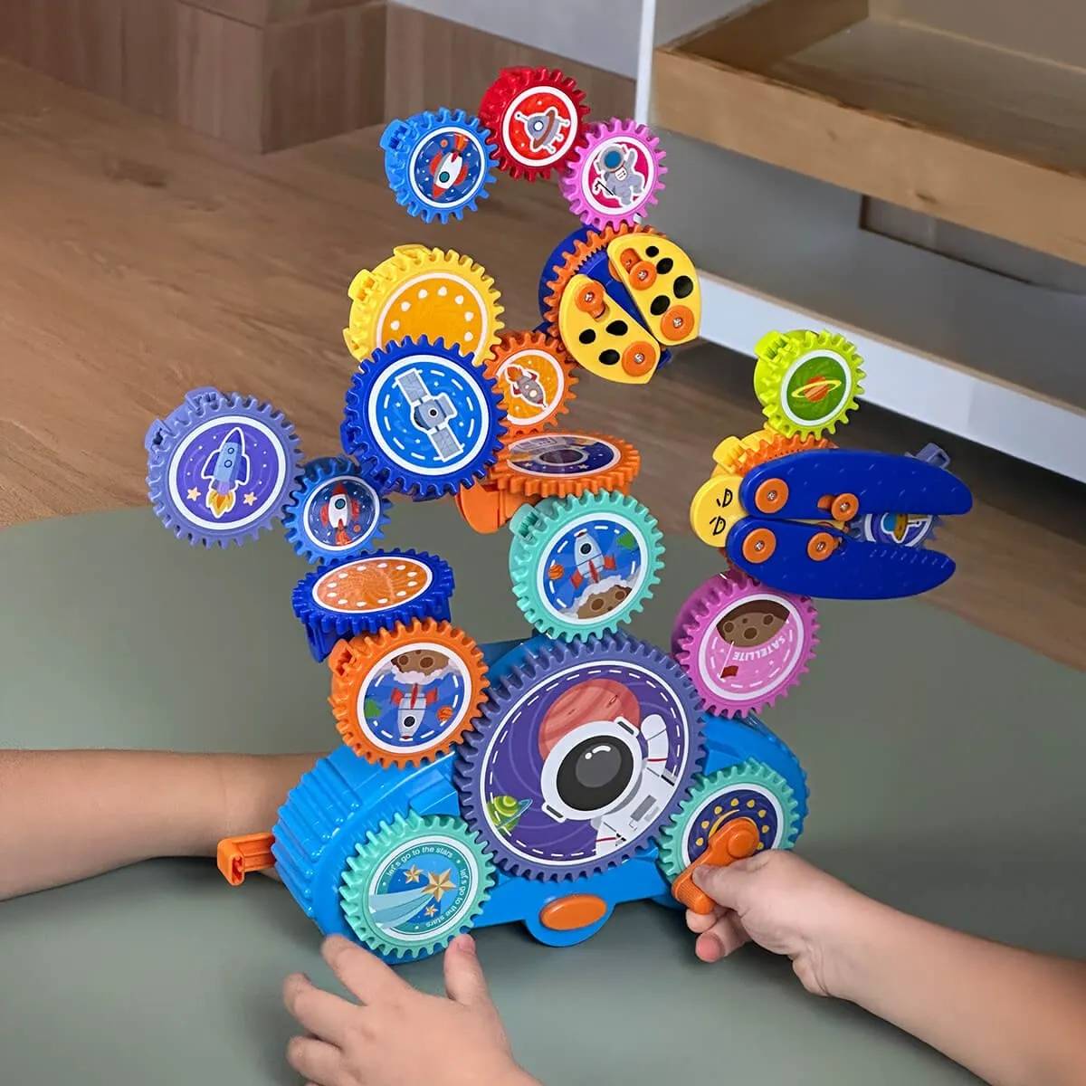 Brinquedo Montagem Com 18 Engrenagens Carro Elétrico Pequeno - JXT-88906