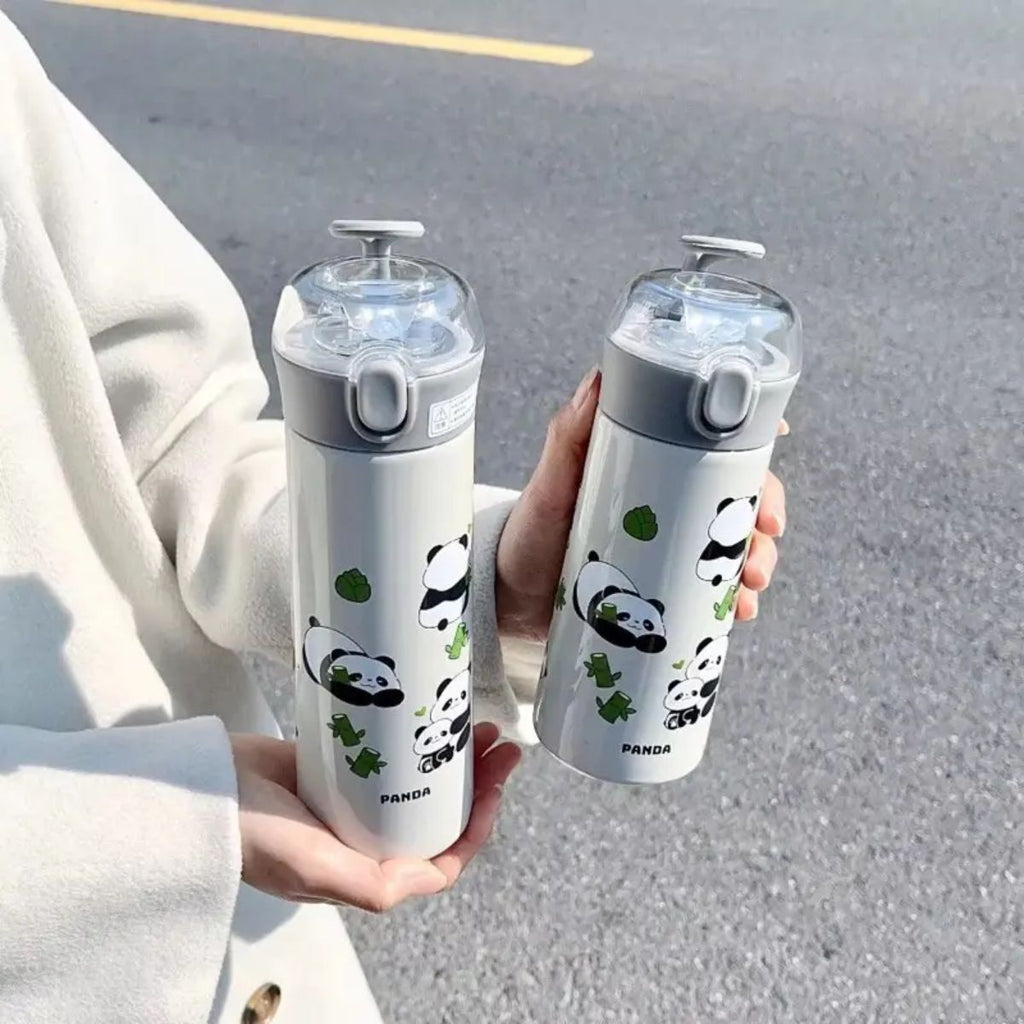 Garrafa Térmica Estampada de Pandas com Tampa de Abertura Prática -  IOD00013