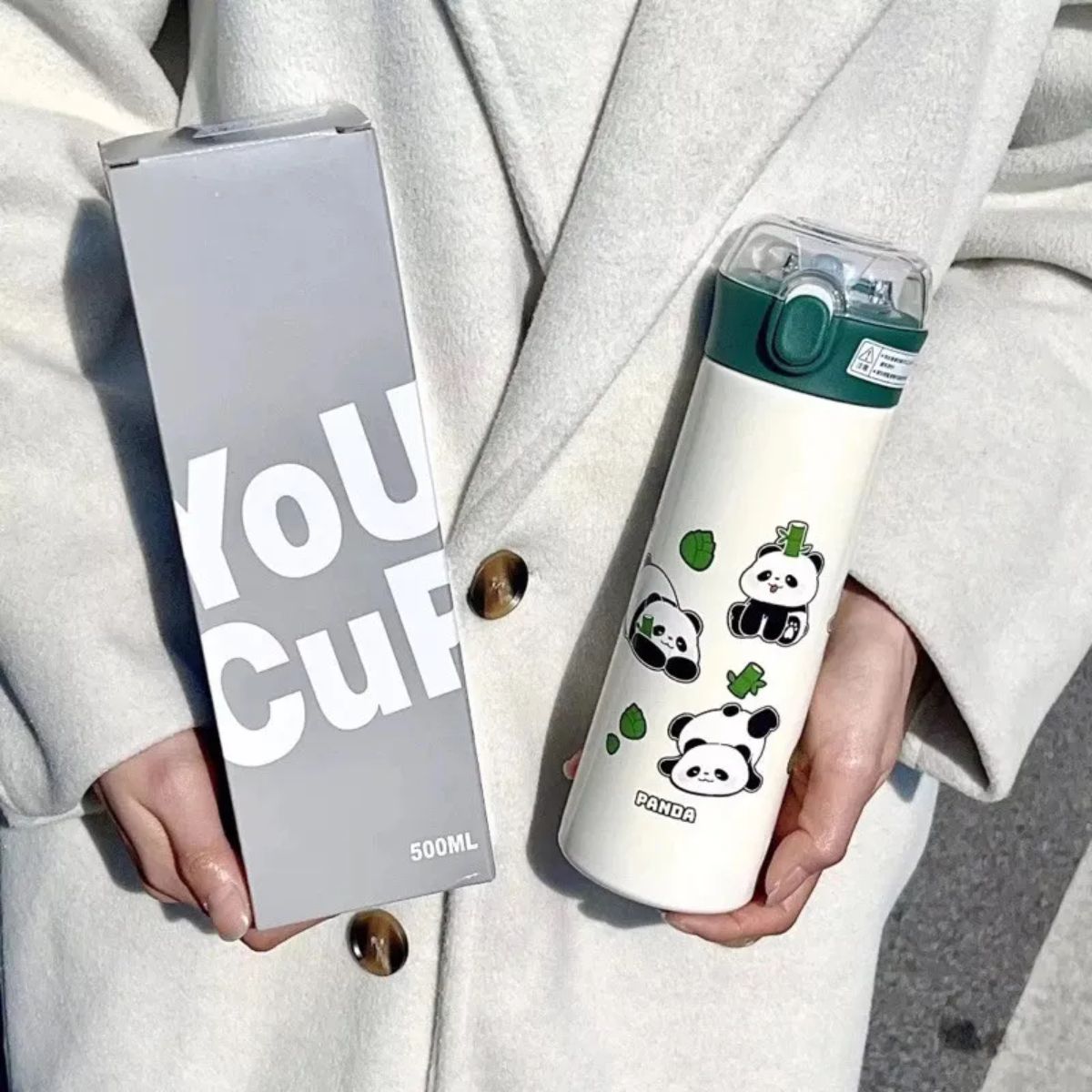 Garrafa Térmica Estampada de Pandas com Tampa de Abertura Prática -  IOD00013