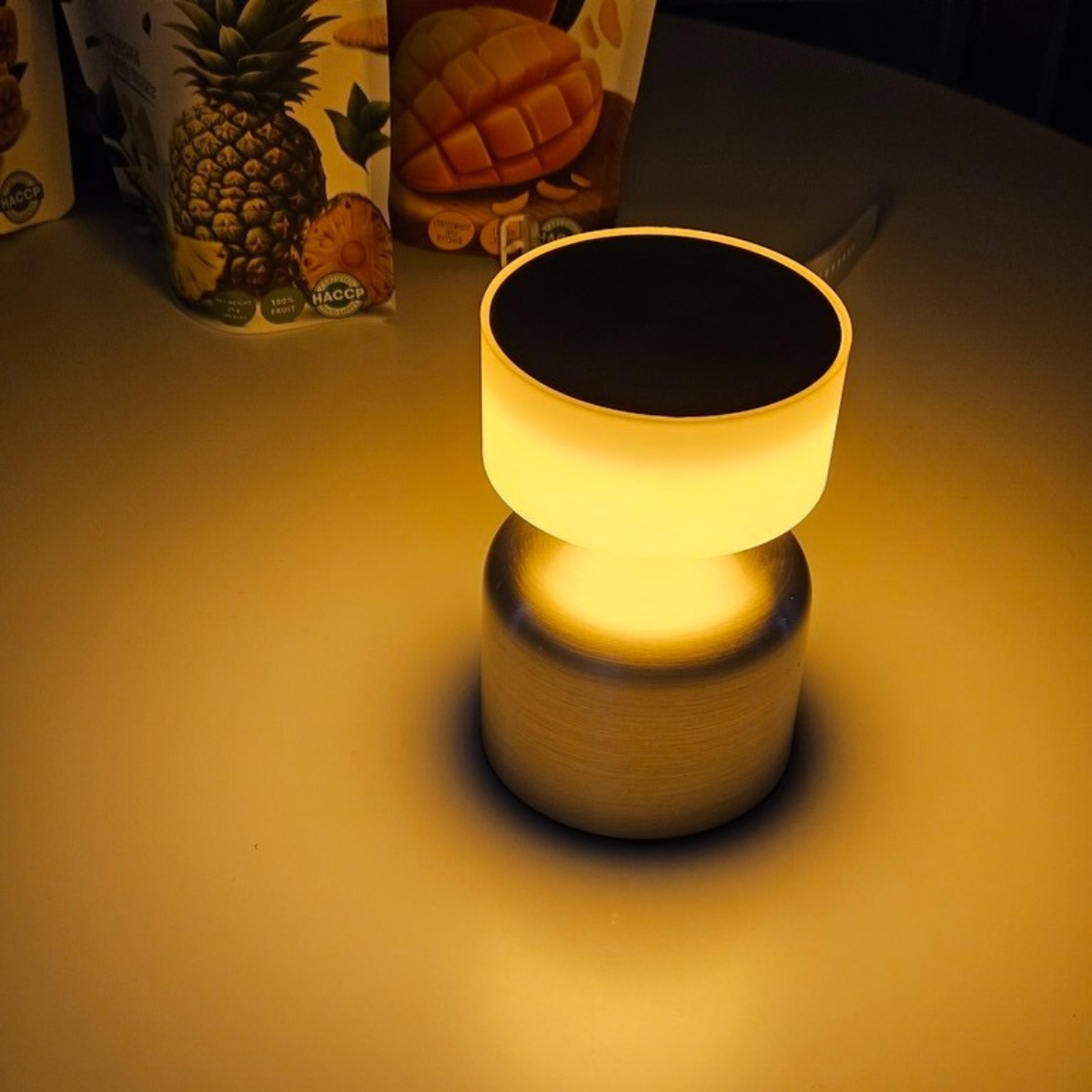 Luminária de Mesa LED Touch 3 Cores Sem Fio Recarregável - LPD0009