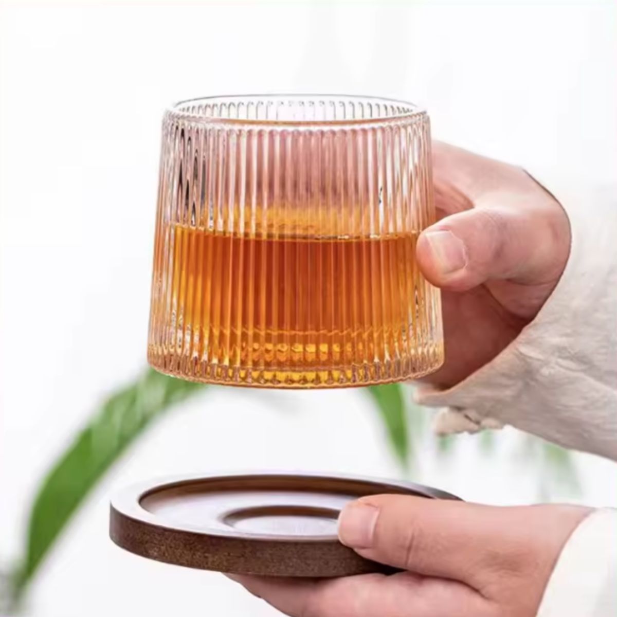 Copo de Whisky Giratório 170ml de Vidro com Base - HR-56